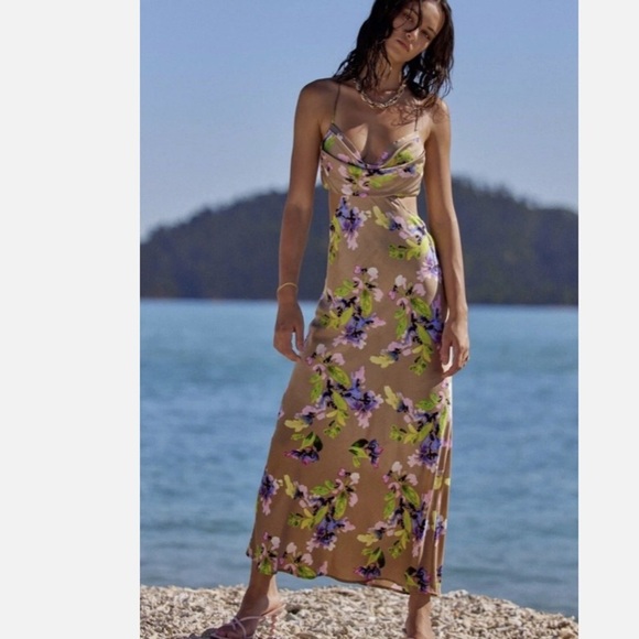 NEW ASTR The Label Cut Out Floral Midi Collette Tan Dress Small S - Picture 7 of 9